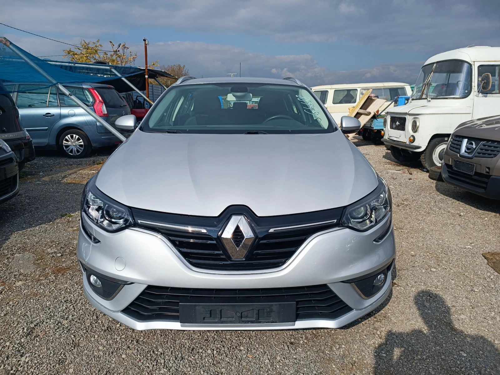 Renault Megane 1.5dci AUTOMATIC LED NAVI EURO 6B - изображение 3