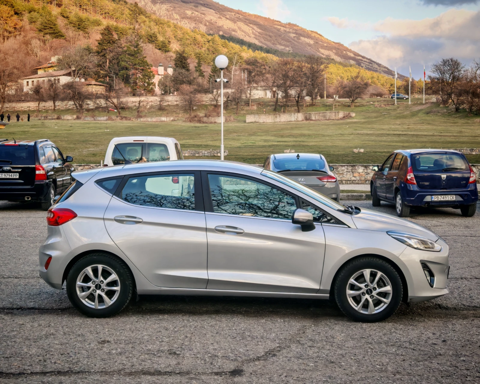 Ford Fiesta 1.5 TDCI EURO 6 - изображение 8