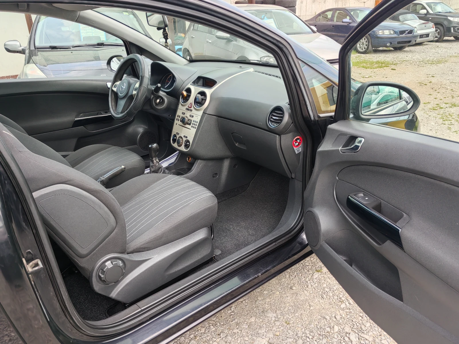 Opel Corsa 1.3 cdti  75ps - изображение 9