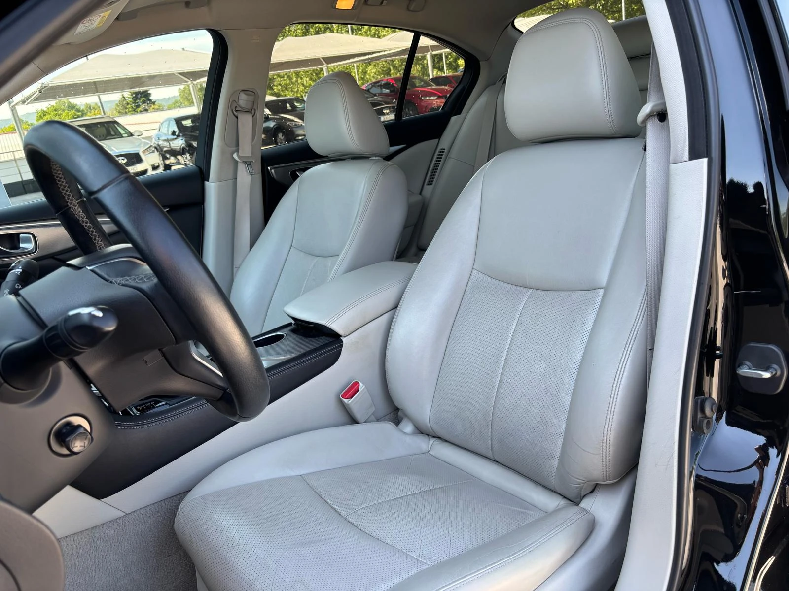 Infiniti Q50 HYBIRD AWD 3.5  - изображение 10