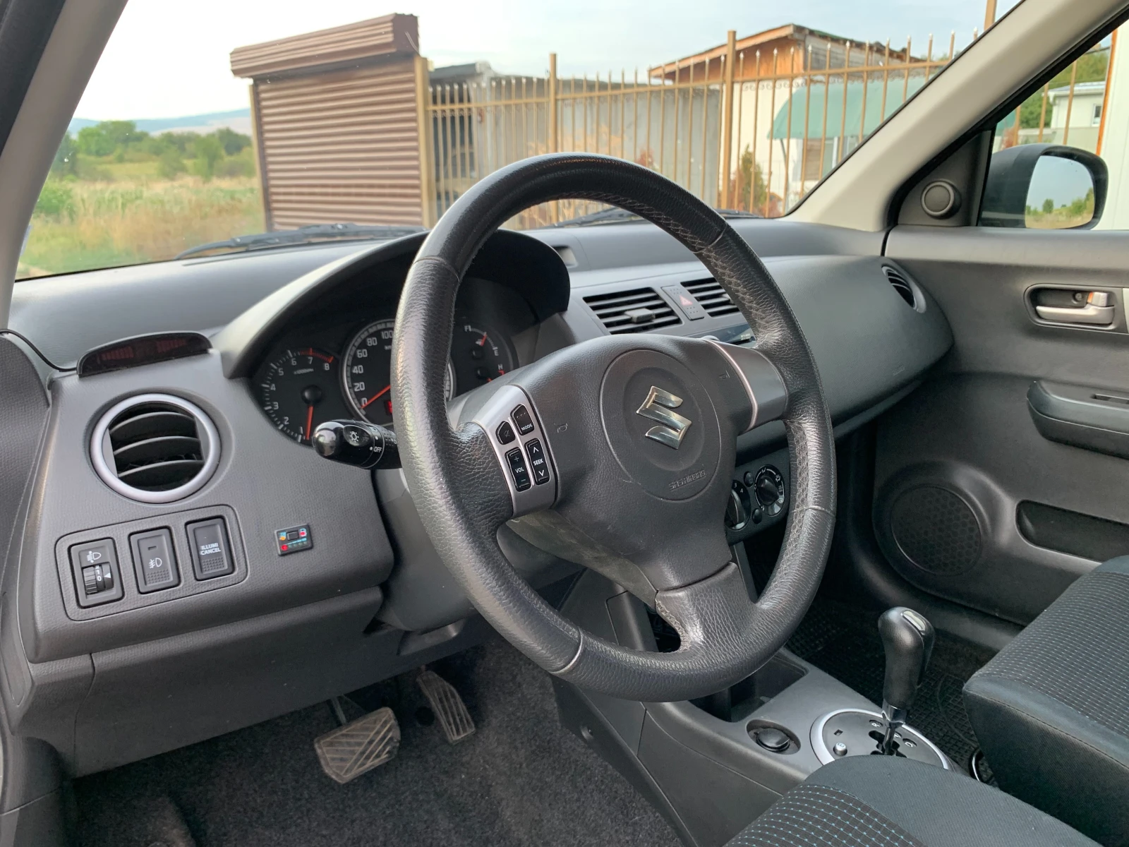 Suzuki Swift 1.3VVTI* AVTOMATIK - изображение 9