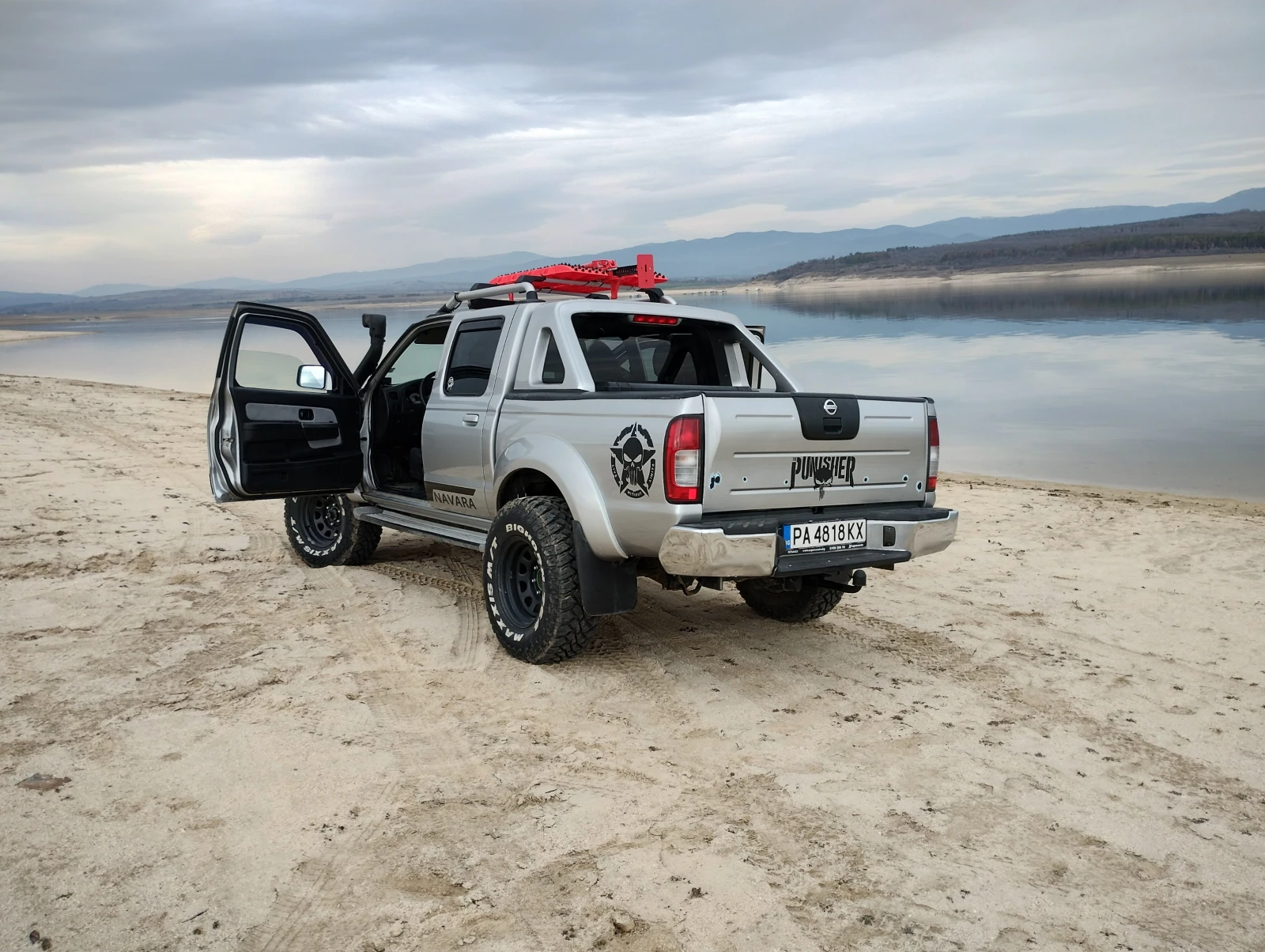 Nissan Navara 2.5 - изображение 2