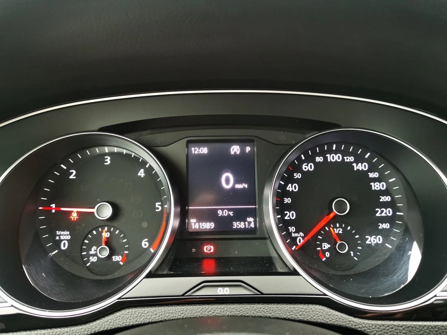 VW Passat Comfortline 2.0TDI BMT - изображение 10