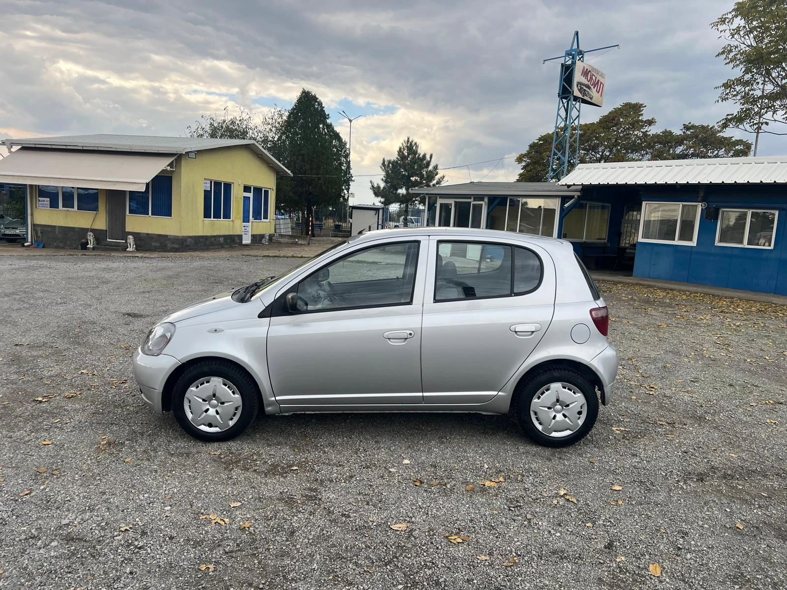 Toyota Yaris 1, 3VVT-i 90к.с. КЛИМАТИК - изображение 8