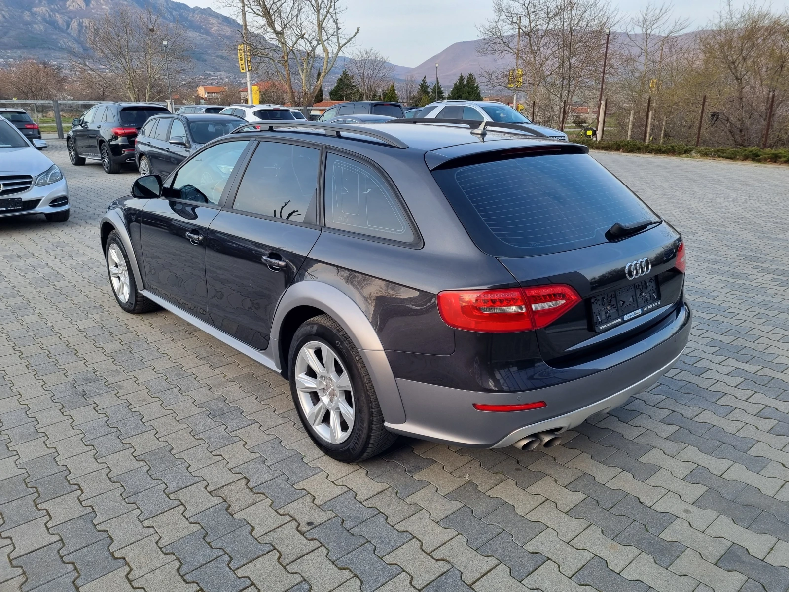 Audi A4 Allroad 2.0TDi-177ps QUATTRO= DSG= B&O, снимка 4 - Автомобили и джипове - 52614527