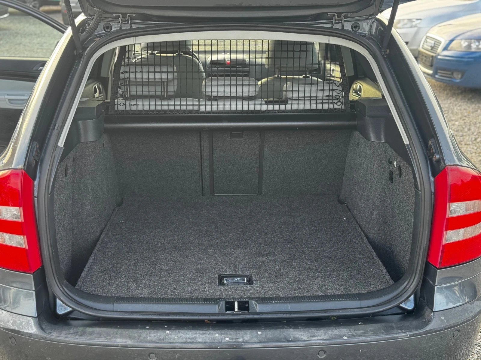 Skoda Octavia 2.0BMM/4x4/140kc/Laurin & Klement | Mobile.bg   15