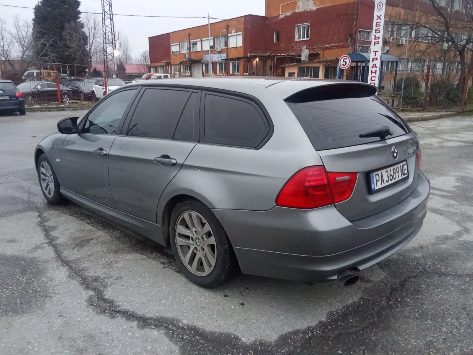BMW 320 Face лизинг, снимка 4 - Автомобили и джипове - 53459139