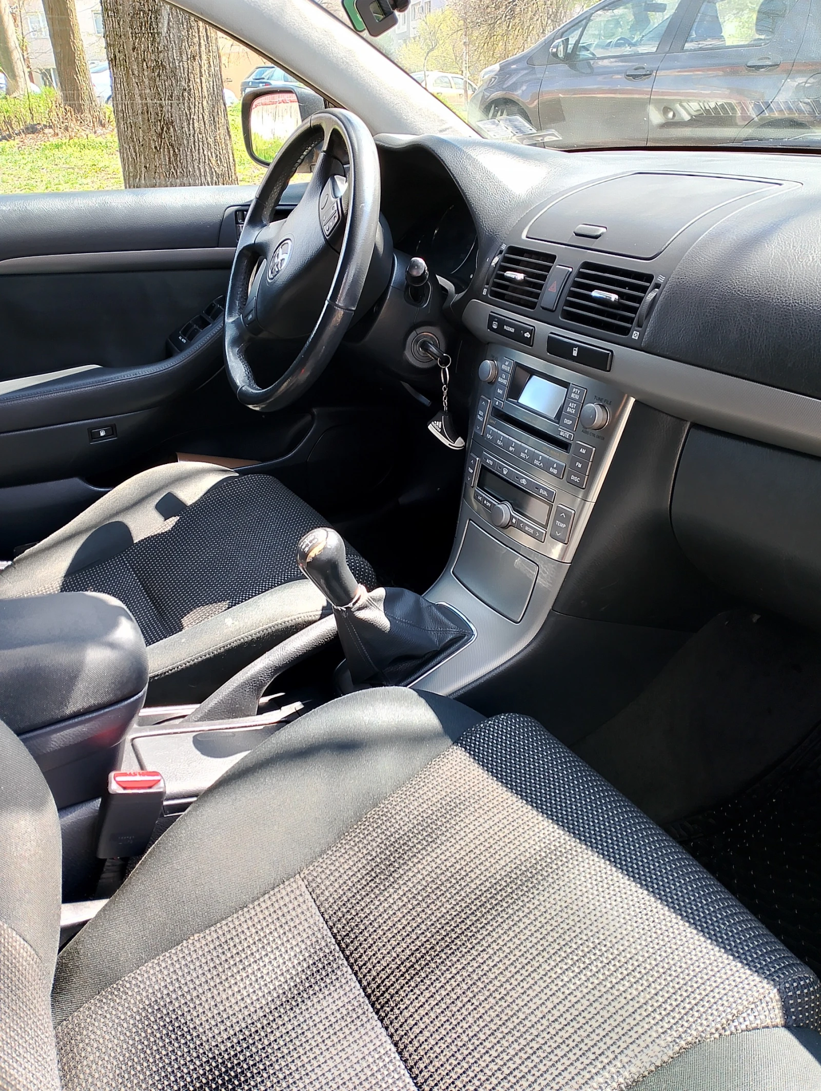 Toyota Avensis, снимка 4 - Автомобили и джипове - 53762707