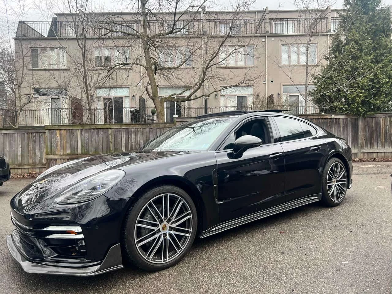Porsche Panamera * 4S * ДИСТРОНИК* 360 КАМЕРА* ПЕРФЕКТНО СЪСТОЯНИЕ*, снимка 2 - Автомобили и джипове - 54213976