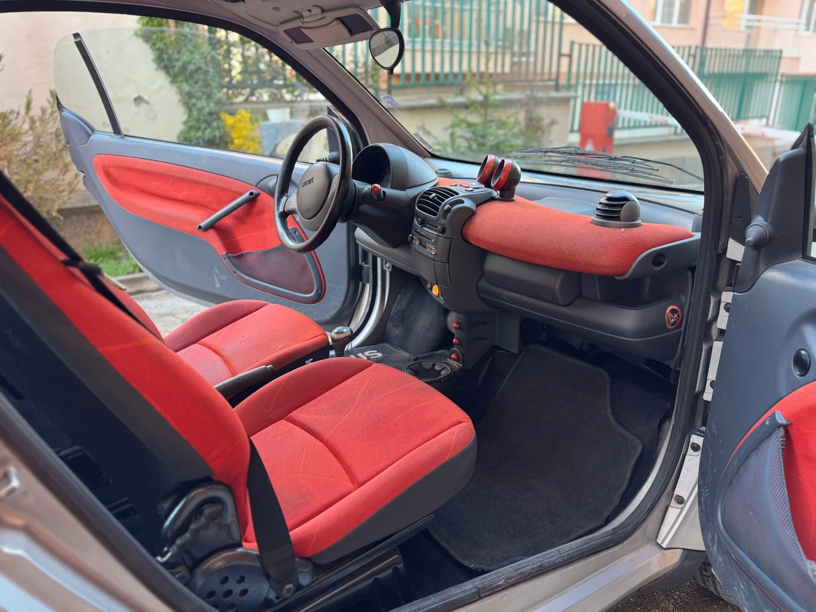 Smart Fortwo, снимка 4 - Автомобили и джипове - 54459735
