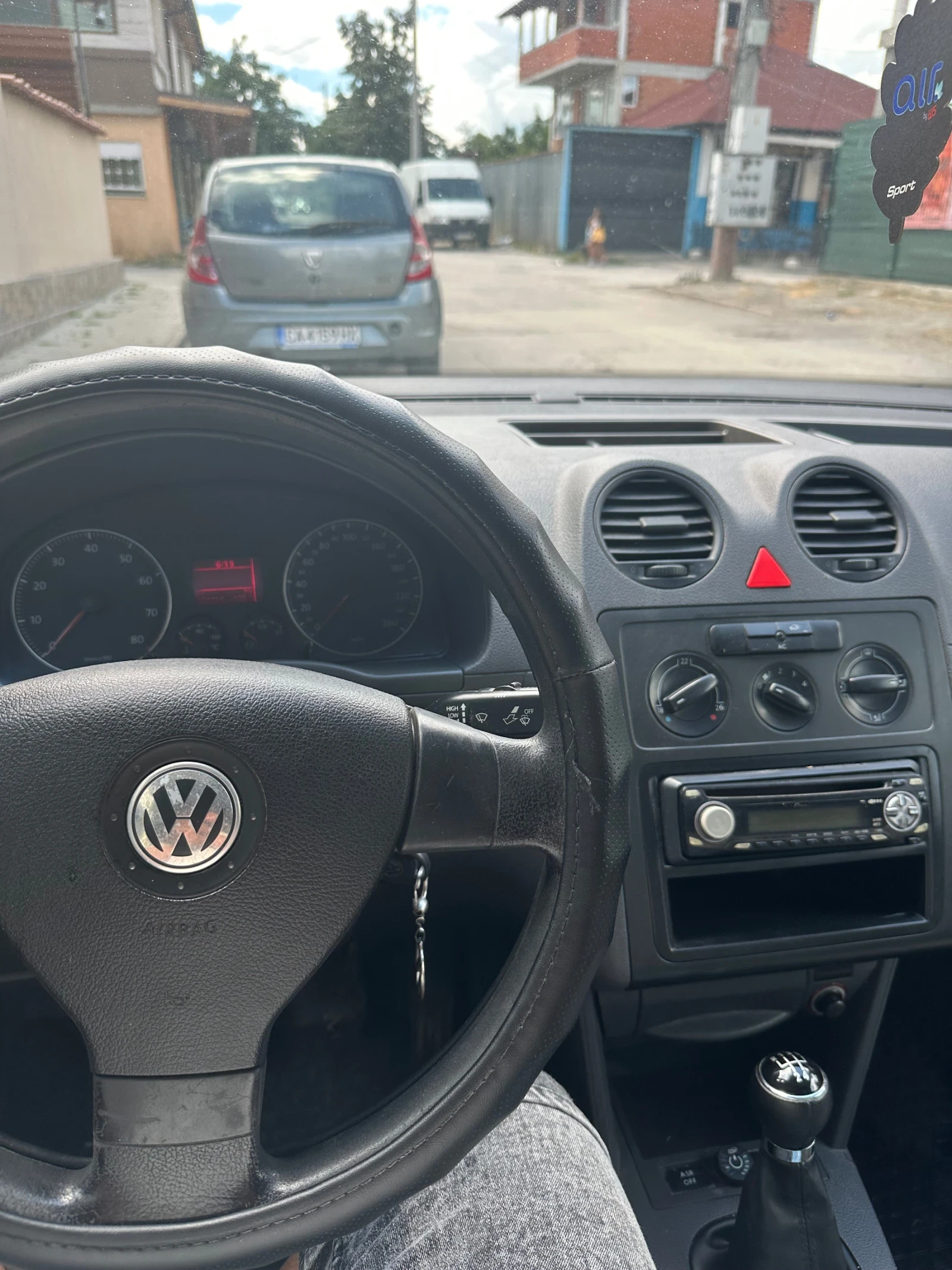VW Caddy, снимка 3 - Автомобили и джипове - 55263646