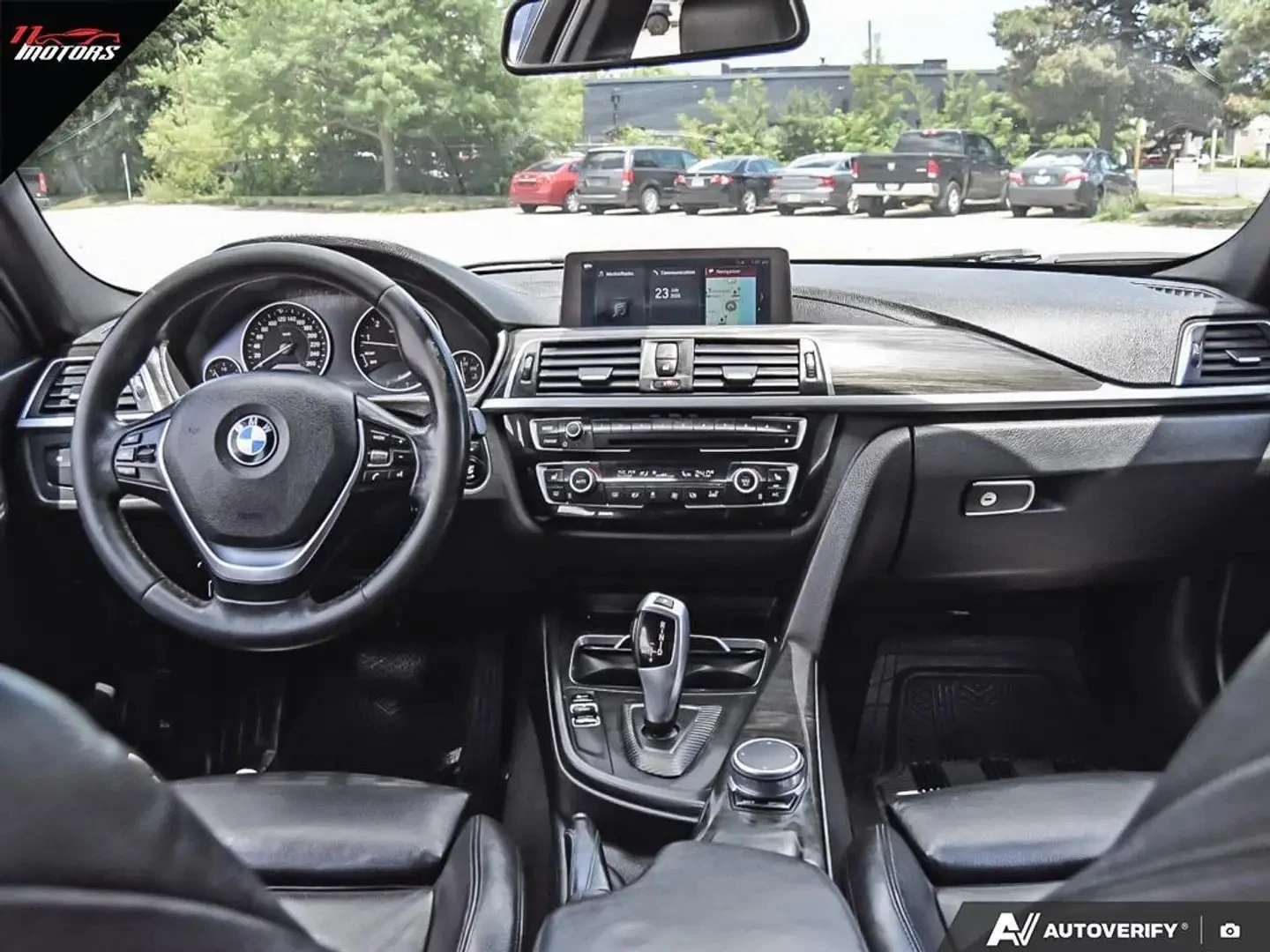 BMW 330 xDrive* АвтоКредит* (ЦЕНА ДО БГ)* , снимка 16 - Автомобили и джипове - 55924857