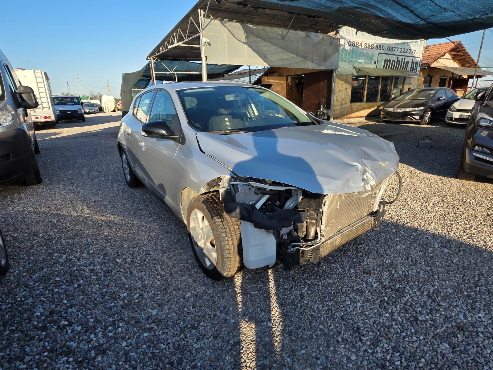 Renault Megane 1.5dci, снимка 3 - Автомобили и джипове - 56025326