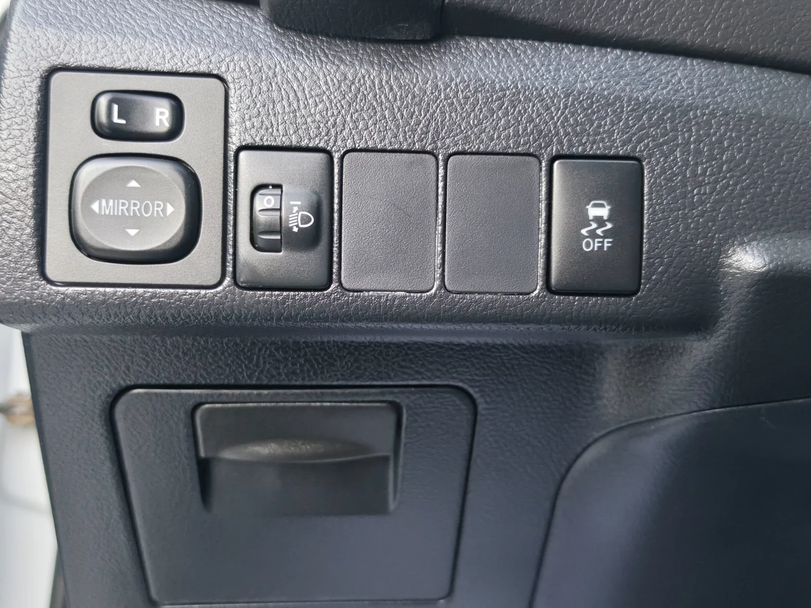 Toyota Auris 1.4/90 ���� / 6 �������� | Mobile.bg � ����������� 15