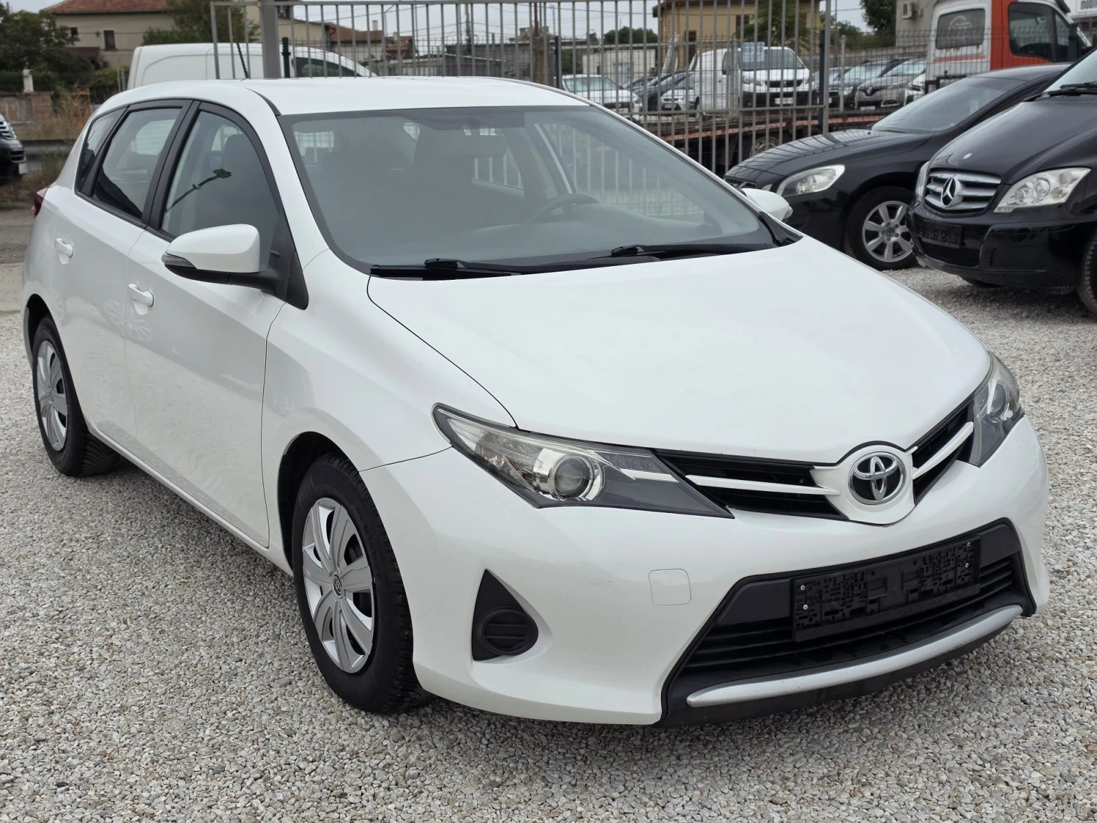 Toyota Auris 1.4/90 ���� / 6 �������� | Mobile.bg � ����������� 3