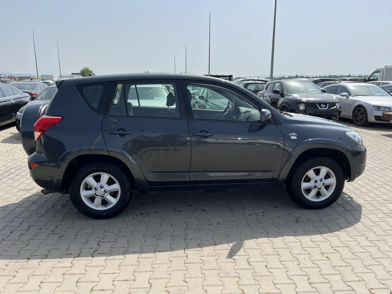 Toyota Rav4 2.2D/177hp, снимка 4 - Автомобили и джипове - 37751202