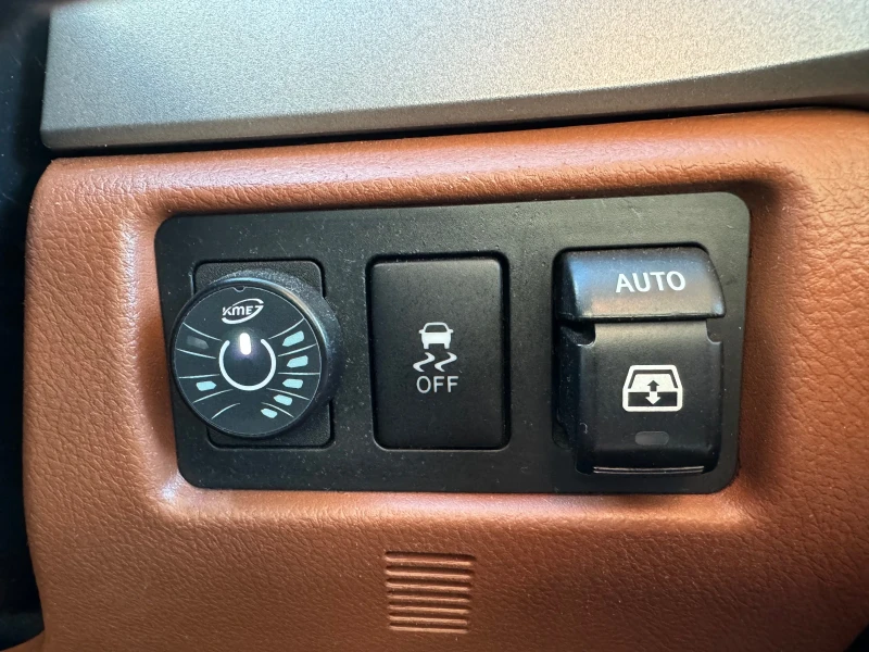Toyota Sequoia 5.7 Platinum 4x4 LPG, снимка 16 - Автомобили и джипове - 52695257