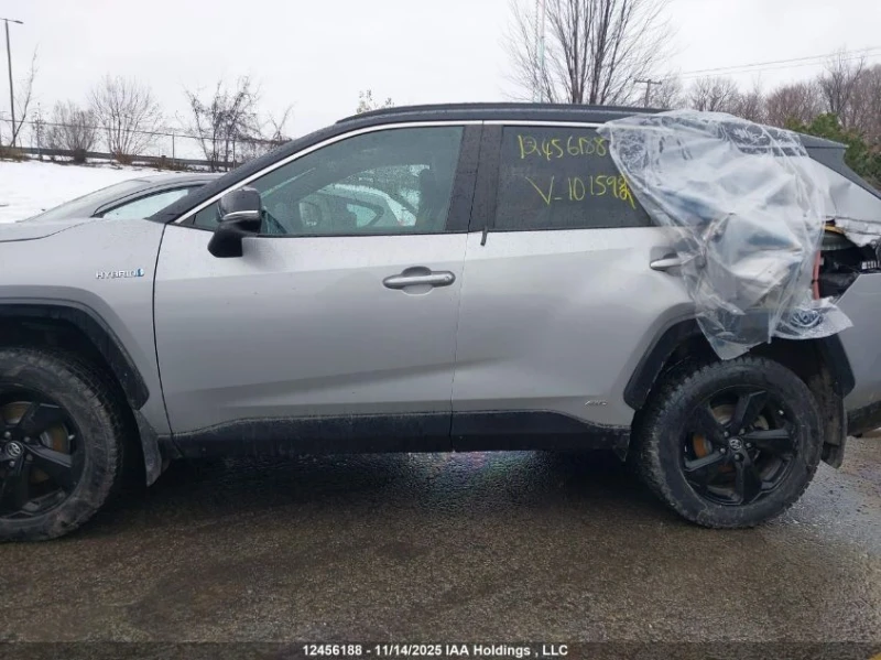 Toyota Rav4 2.5 SE* HYBRID* AWD* PANO, снимка 8 - Автомобили и джипове - 52773640