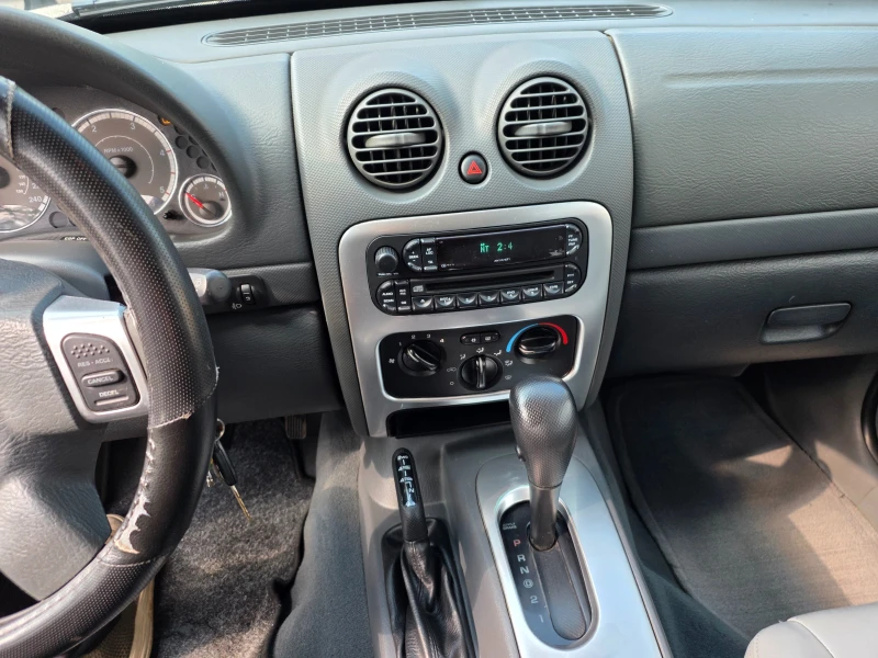 Jeep Cherokee 2.8TDI, снимка 13 - Автомобили и джипове - 52904853