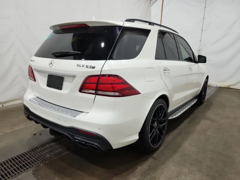 Mercedes-Benz GLE * AMG 63 S * CARFAX * ЦЕНА ДО БГ, снимка 3 - Автомобили и джипове - 53287024