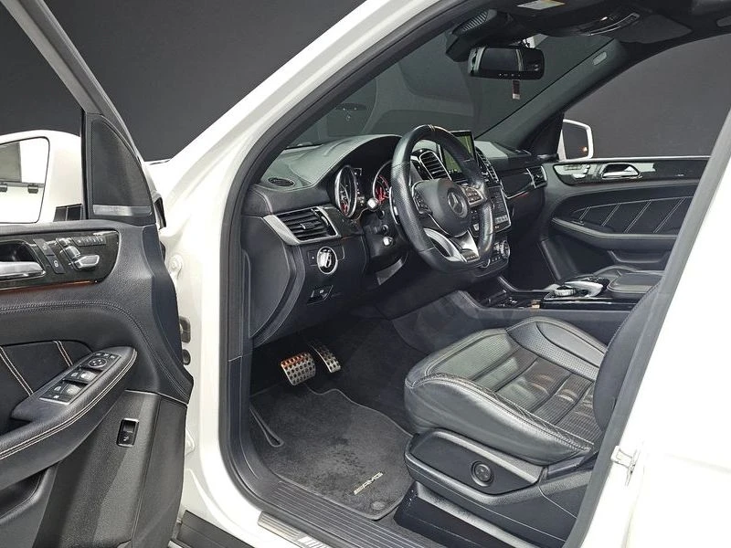 Mercedes-Benz GLE 63 AMG 4MATIC* HARMAN KARDON* DISTRONIC* 360* TV* PANO* , снимка 9 - Автомобили и джипове - 55336240