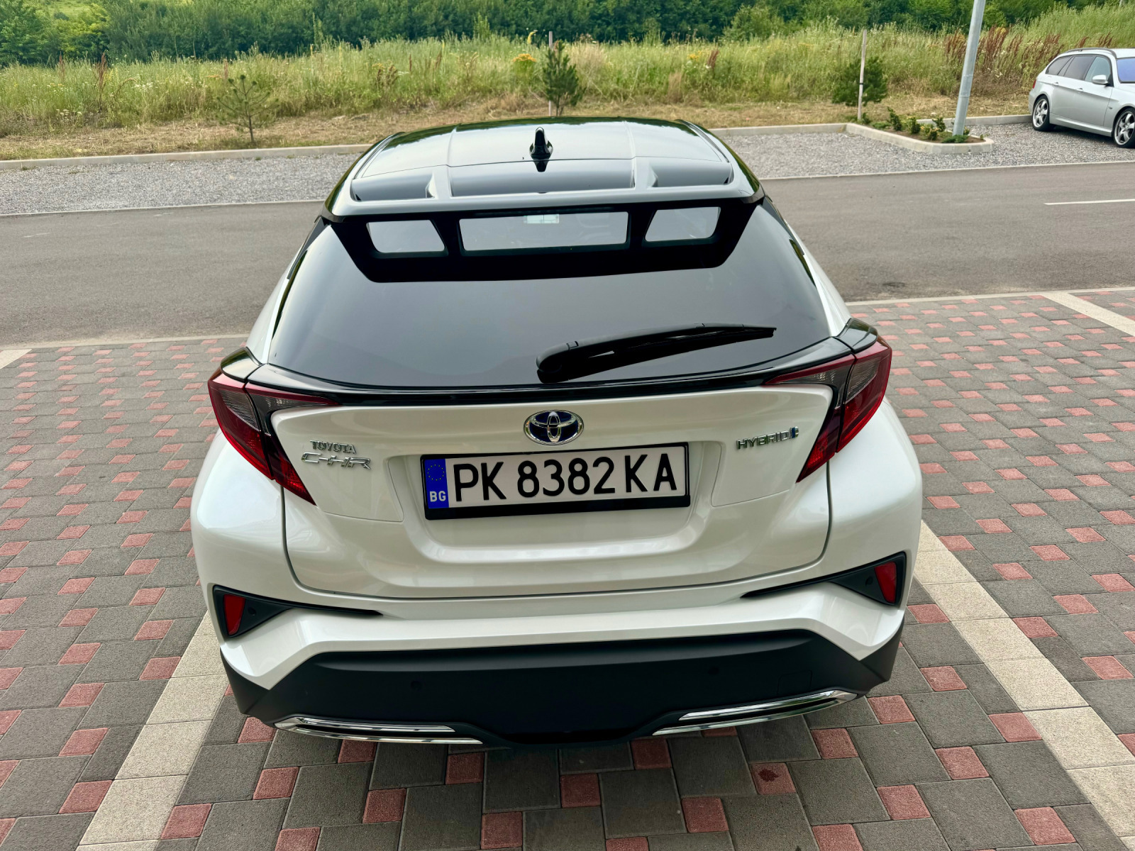 Toyota C-HR Гаранция Team Deutschland Hybrid 184hp - изображение 7