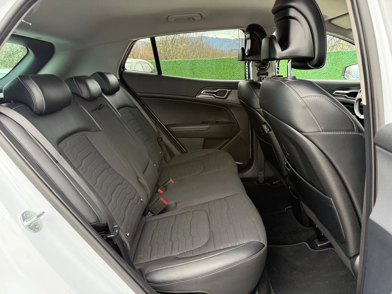 Kia Sportage 50.000km 4x4 , снимка 12 - Автомобили и джипове - 54032388