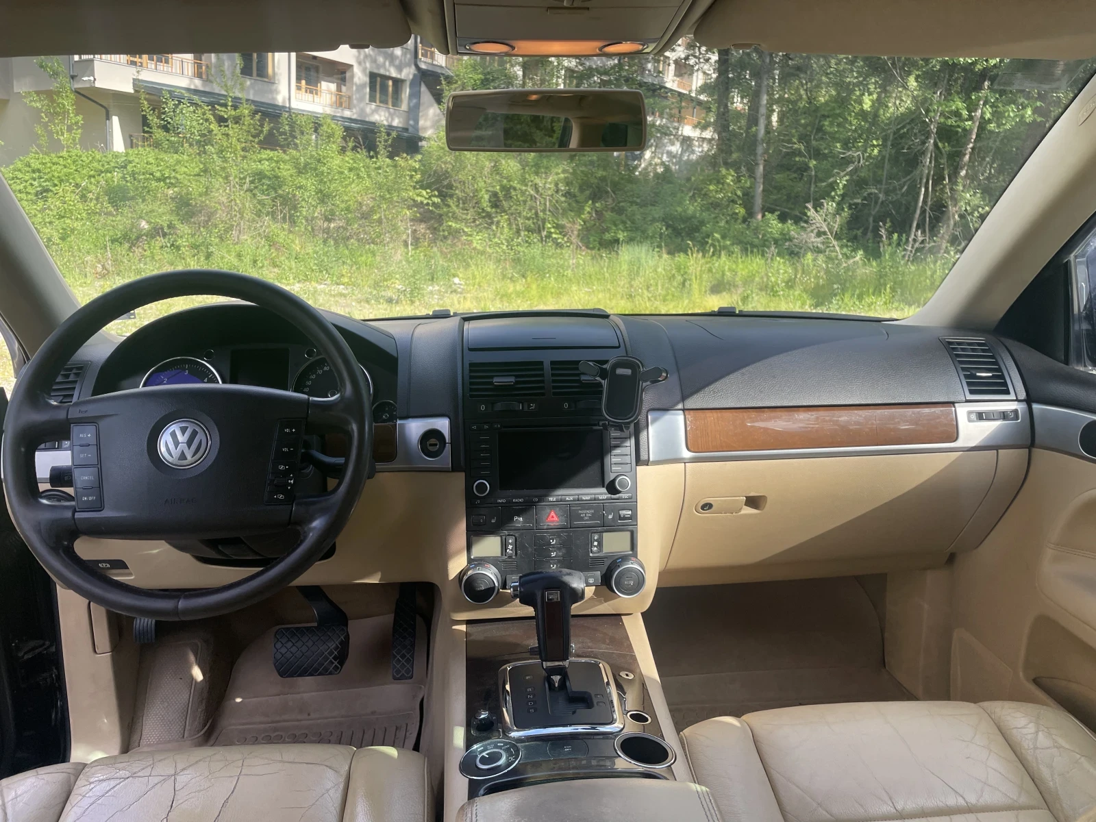 VW Touareg, снимка 10 - Автомобили и джипове - 54768347