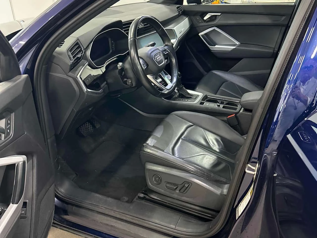 Audi Q3 * 45 TFSI quattro * CARFAX * ЦЕНА ДО БГ, снимка 7 - Автомобили и джипове - 55243567