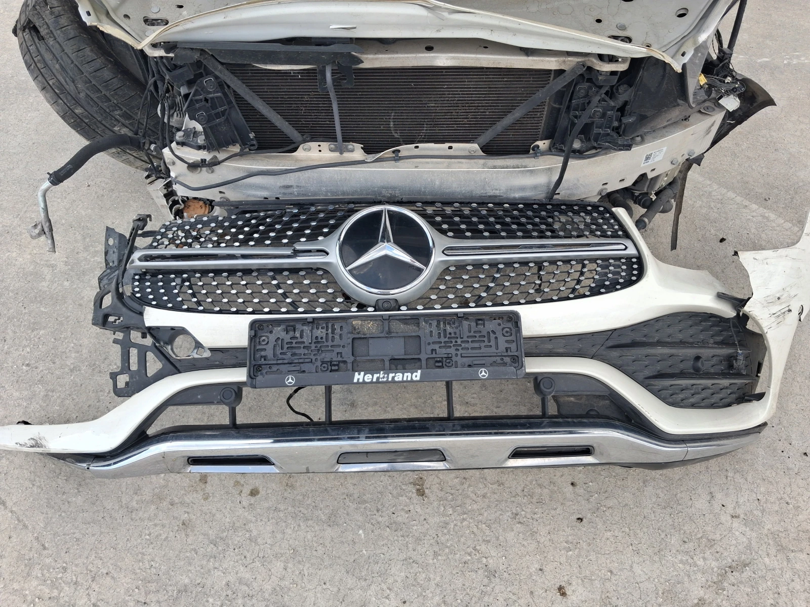 Mercedes-Benz GLC 300 e , Hybrid, 9G , 4 Matic, снимка 3 - Автомобили и джипове - 55404624