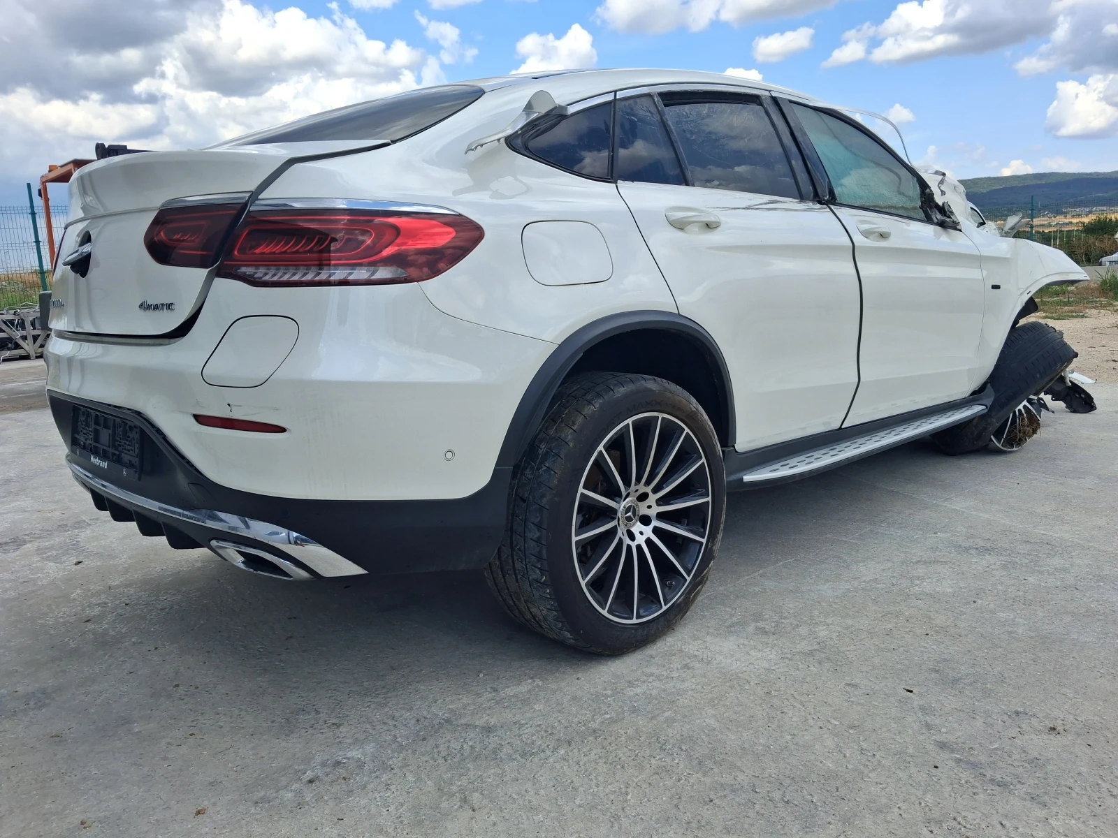 Mercedes-Benz GLC 300 e , Hybrid, 9G , 4 Matic, снимка 6 - Автомобили и джипове - 55404624