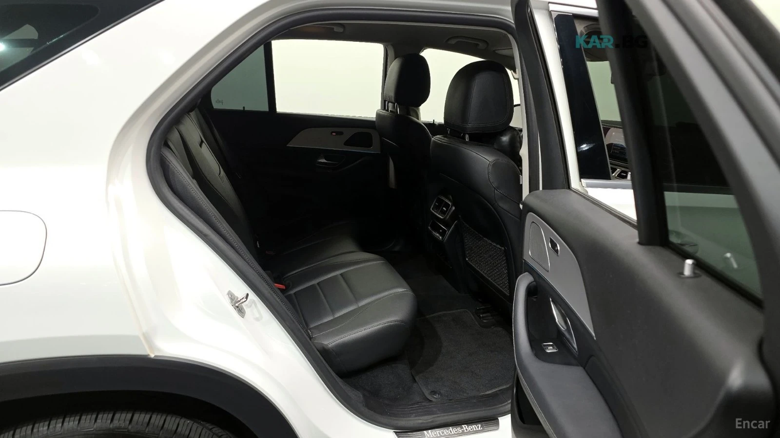 Mercedes-Benz GLE 300d 4MATIC* КОЖА* НАВИ* КАМЕРА, снимка 10 - Автомобили и джипове - 55409303