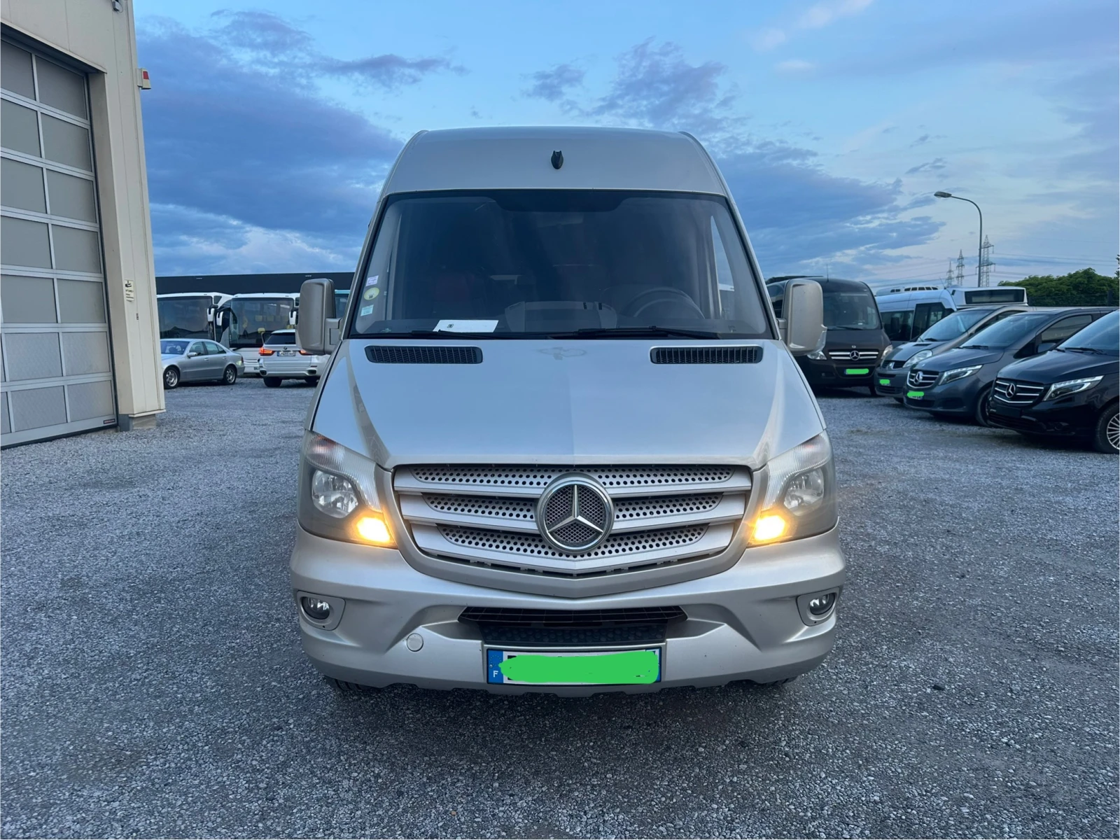Mercedes-Benz Sprinter 519 двоен Климатик, 23 места - изображение 3