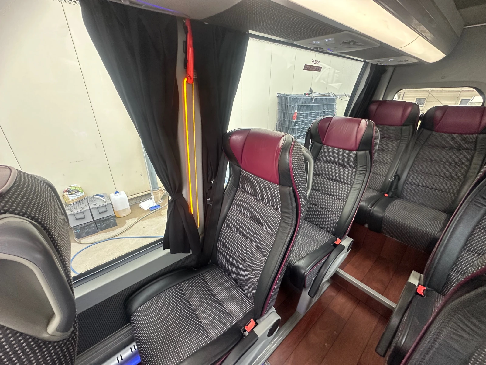 Mercedes-Benz Sprinter 519 двоен Климатик, 23 места - изображение 10