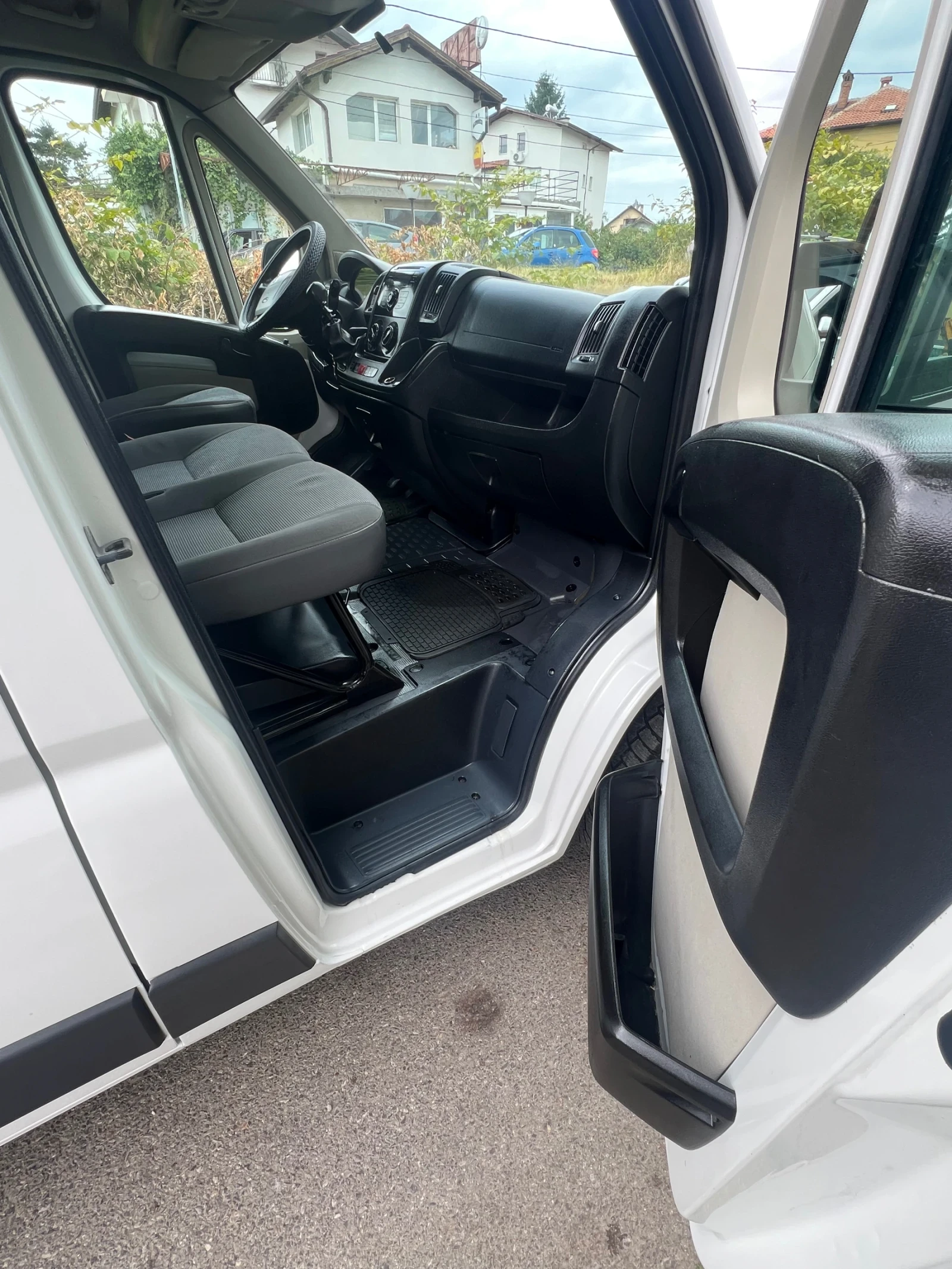 Peugeot Boxer 2.2HDI-110кс-ТОВАРЕН-НОВ ВНОС ОТ ИТАЛИЯ - изображение 9