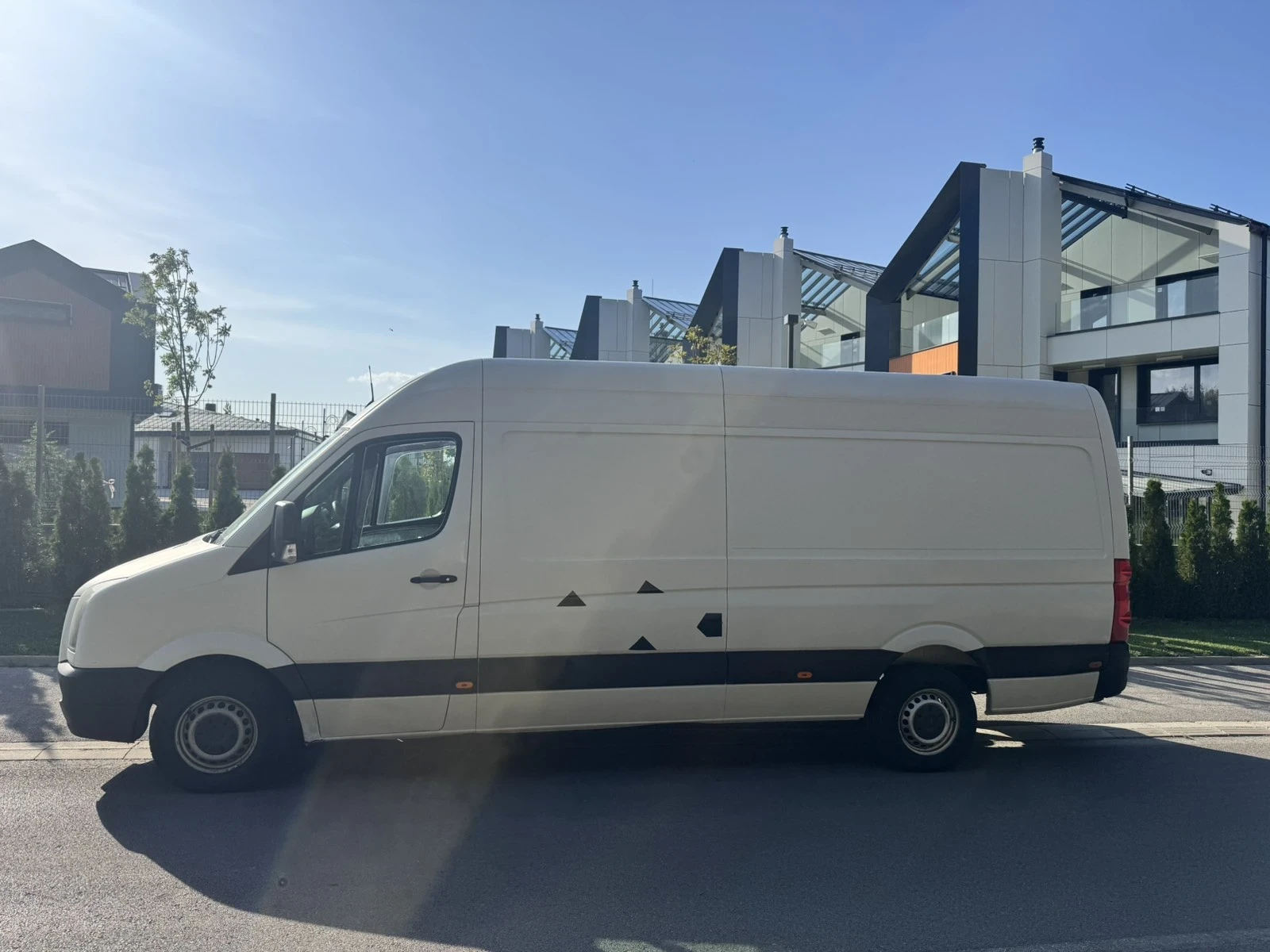 VW Crafter, снимка 2 - Бусове и автобуси - 56425931