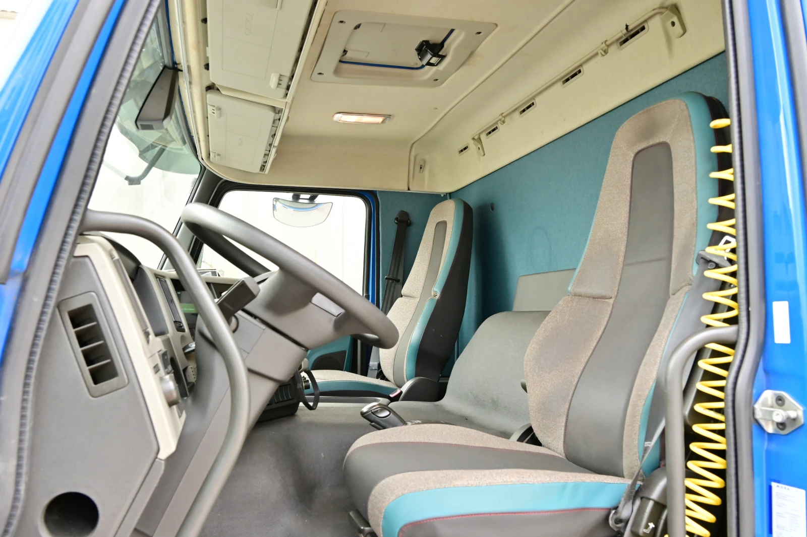 Volvo Fm 330 Борд Капаци Серв.Книжка, снимка 8 - Камиони - 55099140