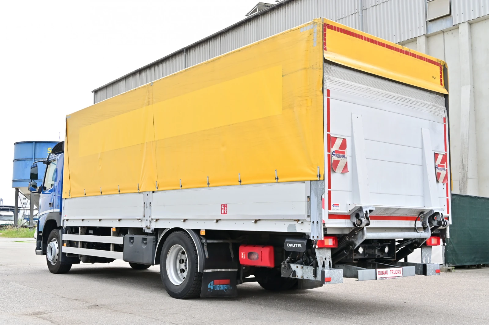 Volvo Fm 330 Борд Капаци Серв.Книжка, снимка 4 - Камиони - 55099140