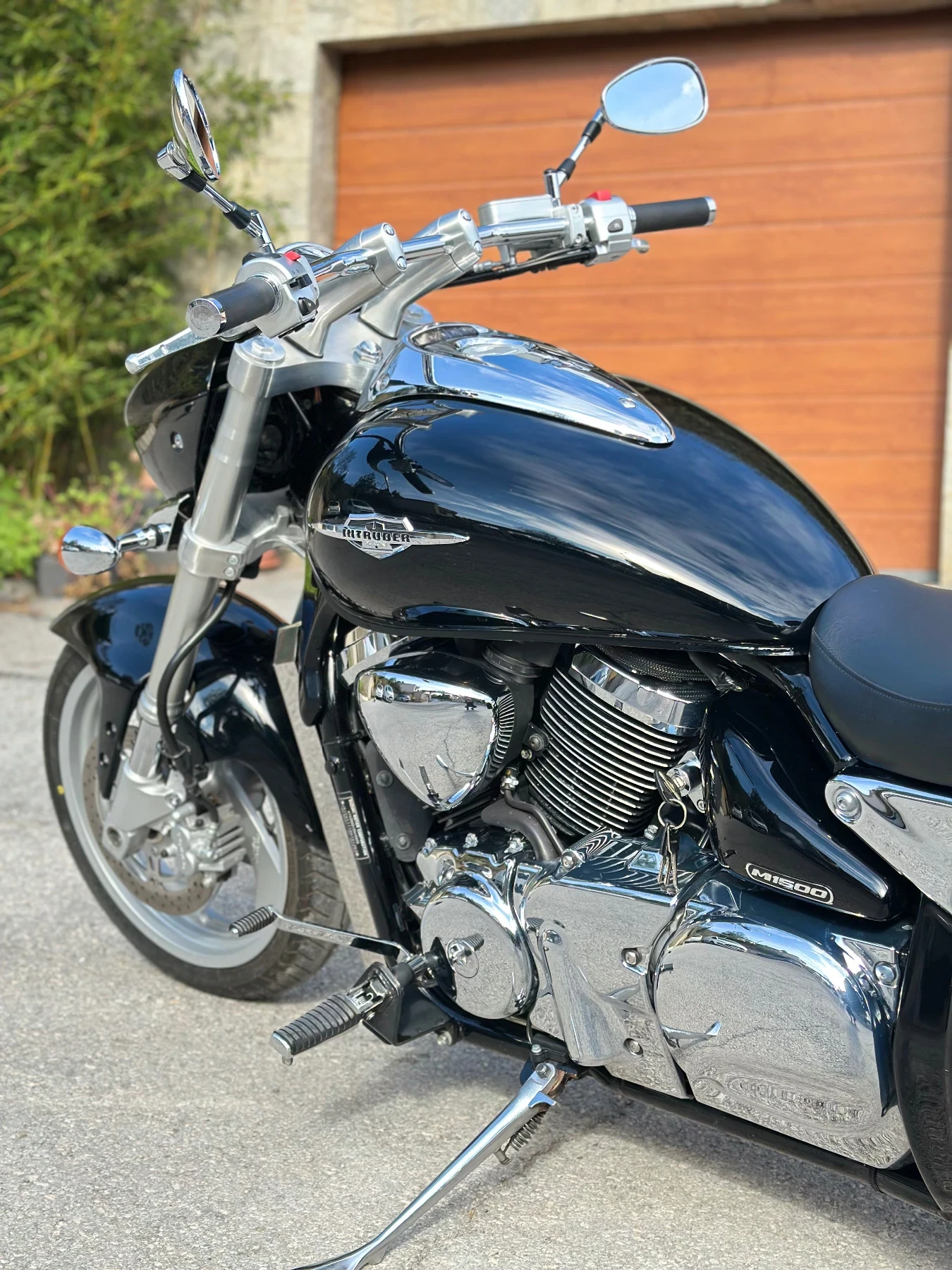 Suzuki Intruder VZ 1500 Швейцария 18 хил. км., снимка 9 - Мотоциклети и мототехника - 54150930