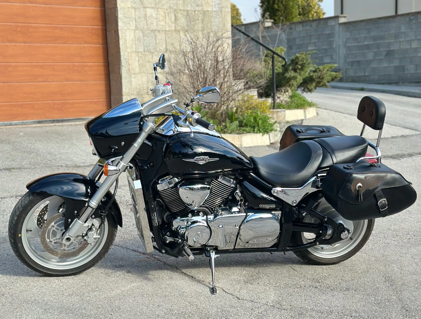 Suzuki Intruder VZ 1500 Швейцария 18 хил. км., снимка 3 - Мотоциклети и мототехника - 54150930
