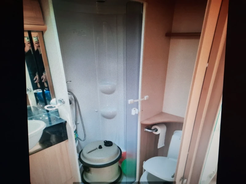 Каравана Avondale Argente, снимка 5 - Каравани и кемпери - 50518821