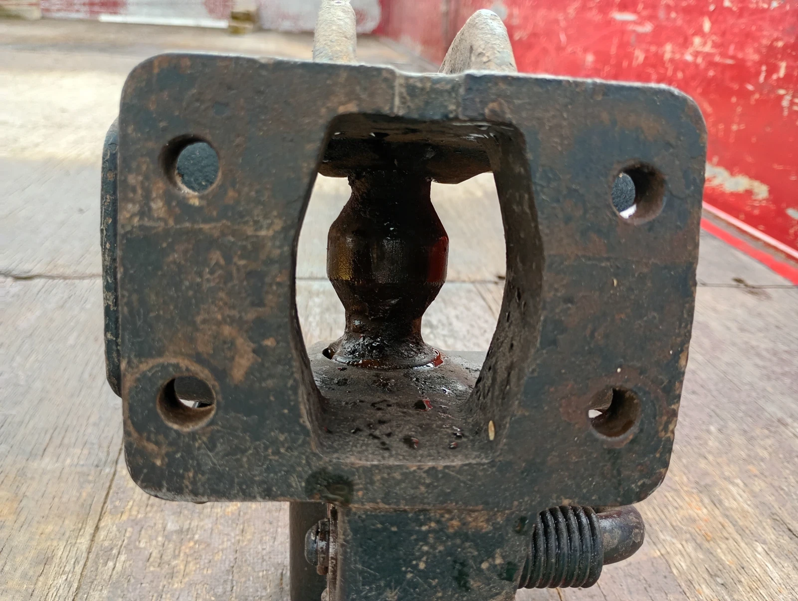 Продавам теглич 7,5 т за бус камион или трактор, снимка 2 - Части - 53888543