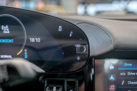Porsche Taycan 4s Perf./PDLS/PESS/PVTS Plus/PASM/Камера 360/, снимка 11