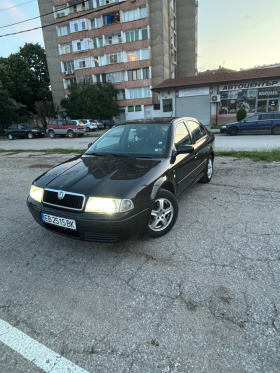 Skoda Octavia, снимка 1 - Автомобили и джипове - 46023677