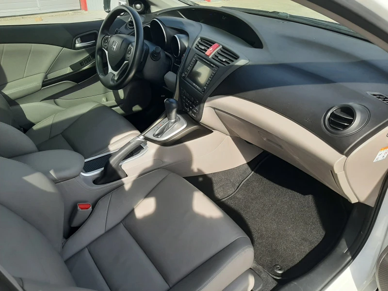 Honda Civic 1.8i-VTEC AUTOMATIC PANORAMA КОЖА, снимка 10 - Автомобили и джипове - 49557366