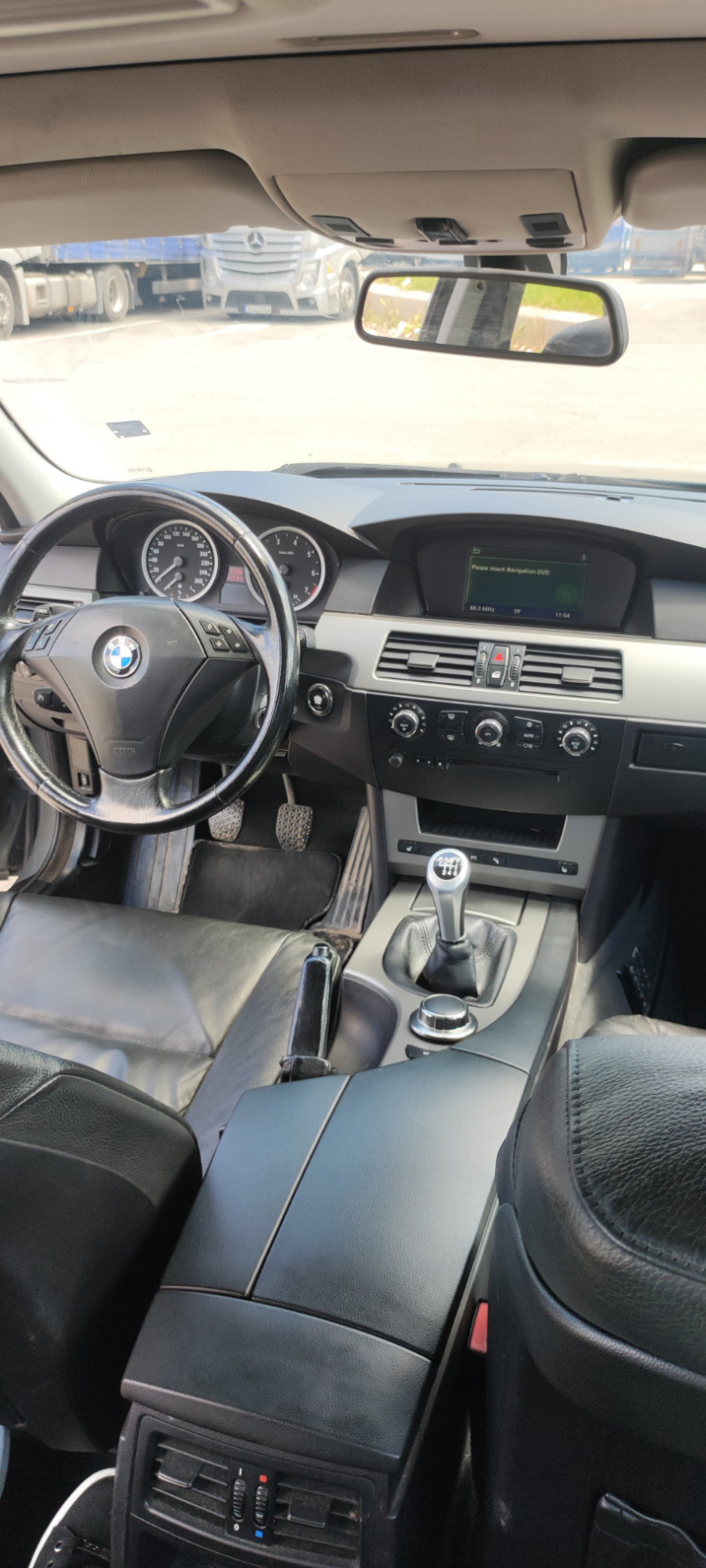 BMW 523 i, снимка 10 - Автомобили и джипове - 46029613