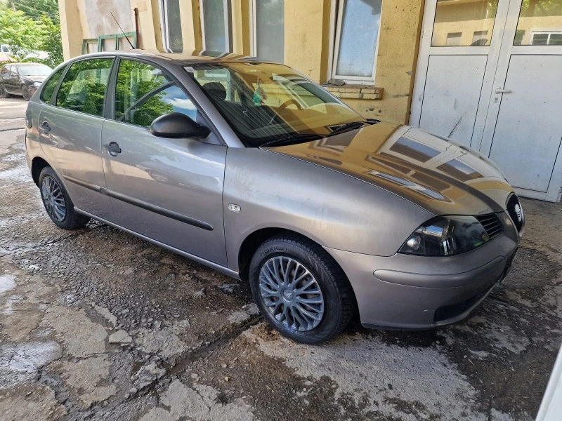 Seat Ibiza 1.2 КЛИМАТИК РЕАЛНИ КИЛОМЕТРИ, снимка 6 - Автомобили и джипове - 46365536