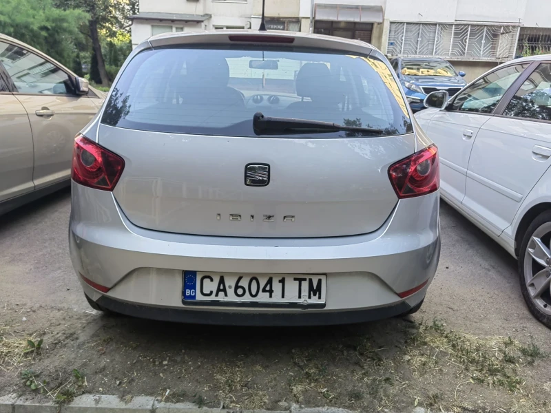 Seat Ibiza 1.4, 90 к. с. , снимка 13 - Автомобили и джипове - 46825567