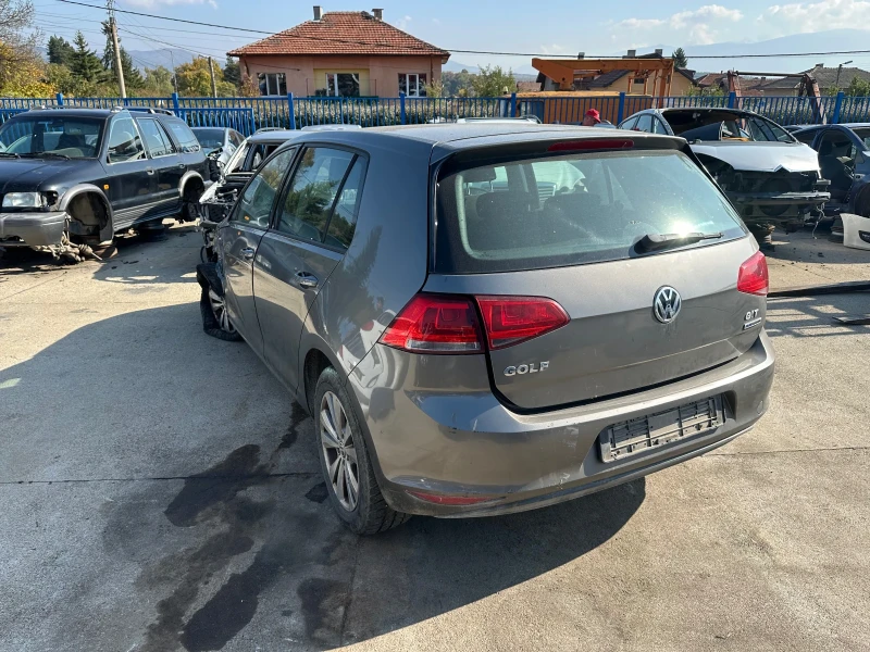 VW Golf 1.4 GIT, снимка 4 - Автомобили и джипове - 52073361