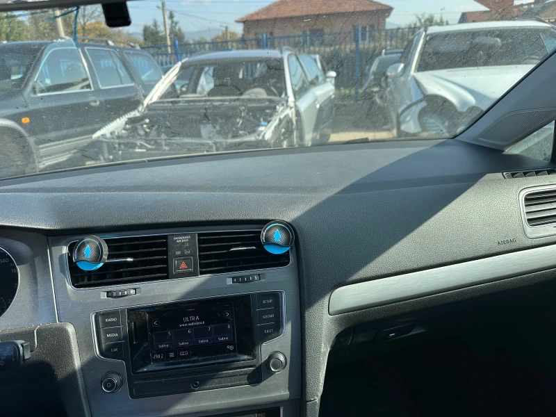 VW Golf 1.4 GIT, снимка 7 - Автомобили и джипове - 52073361